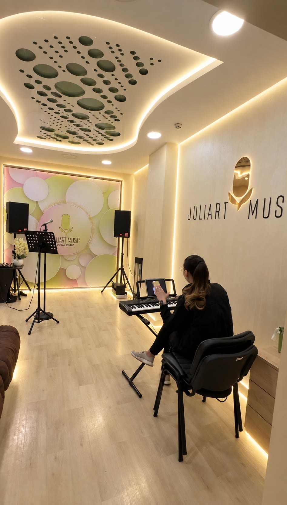 Онлайн-заняття з вокалу в JULIART MUSIC